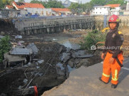 Risma Targetkan Perbaikan Jalan Ambles Tiga Hari