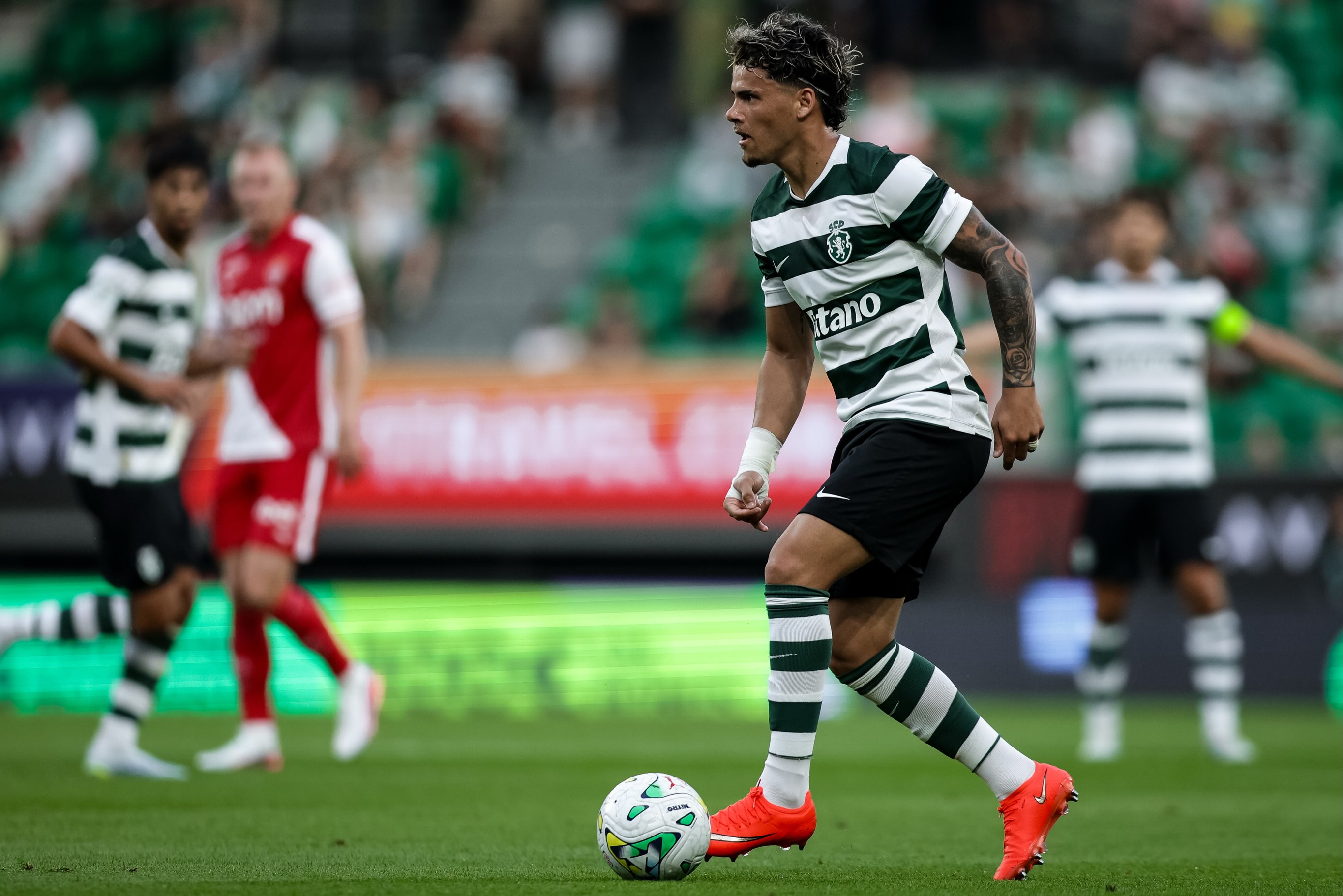 Arsenal dan Liverpool Saling Incar Maxi Araujo, Sporting Lisbon Buka Harga Rp 1,2 Triliun