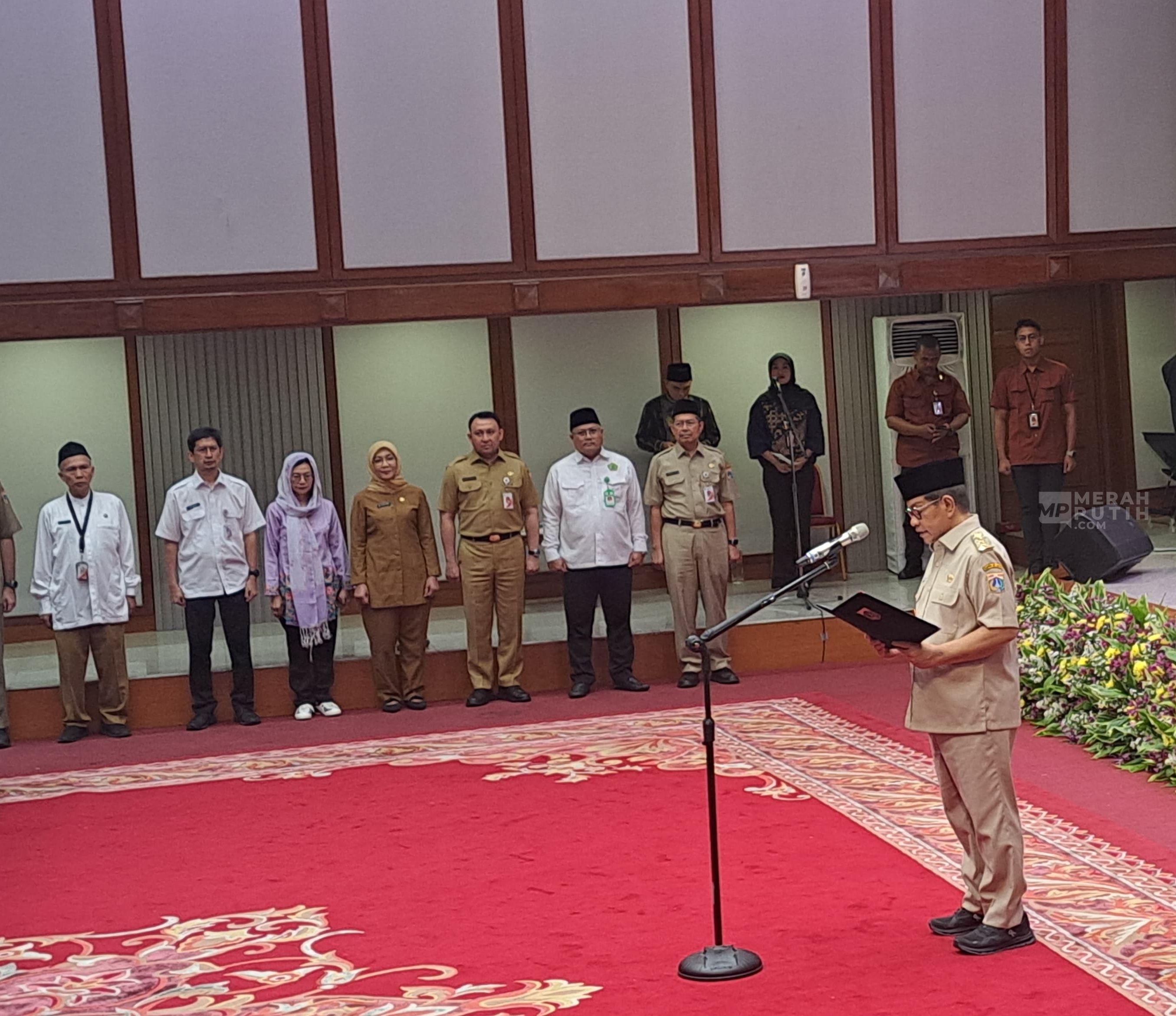 Gubernur DKI Lantik 120 Petugas Haji 2025, Tekankan Pelayanan Terbaik