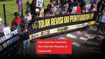 Aksi Unjuk Rasa Organisasi Pers Tolak RUU Penyiaran di Gedung DPR