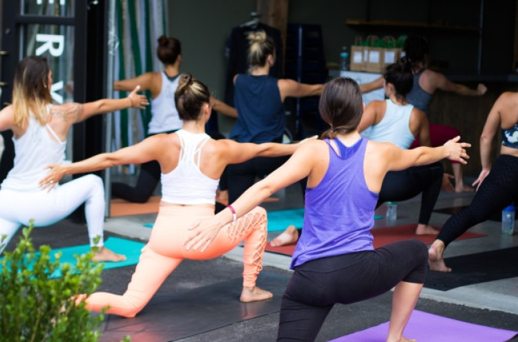 Latihan Yoga Berlebihan Berisiko untuk Kesehatan?