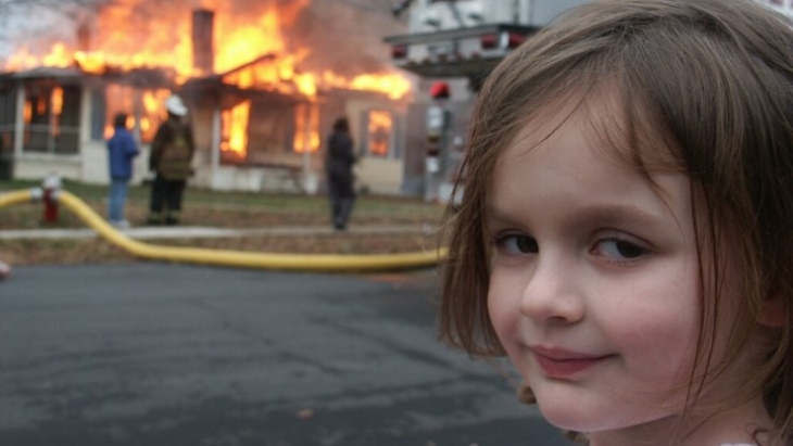 Meme Viral Disaster Girl Dijual Seharga Rp7,1 Miliar