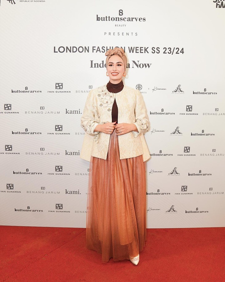 Jenama Lokal Benang Jarum Hadir di London Fashion Week