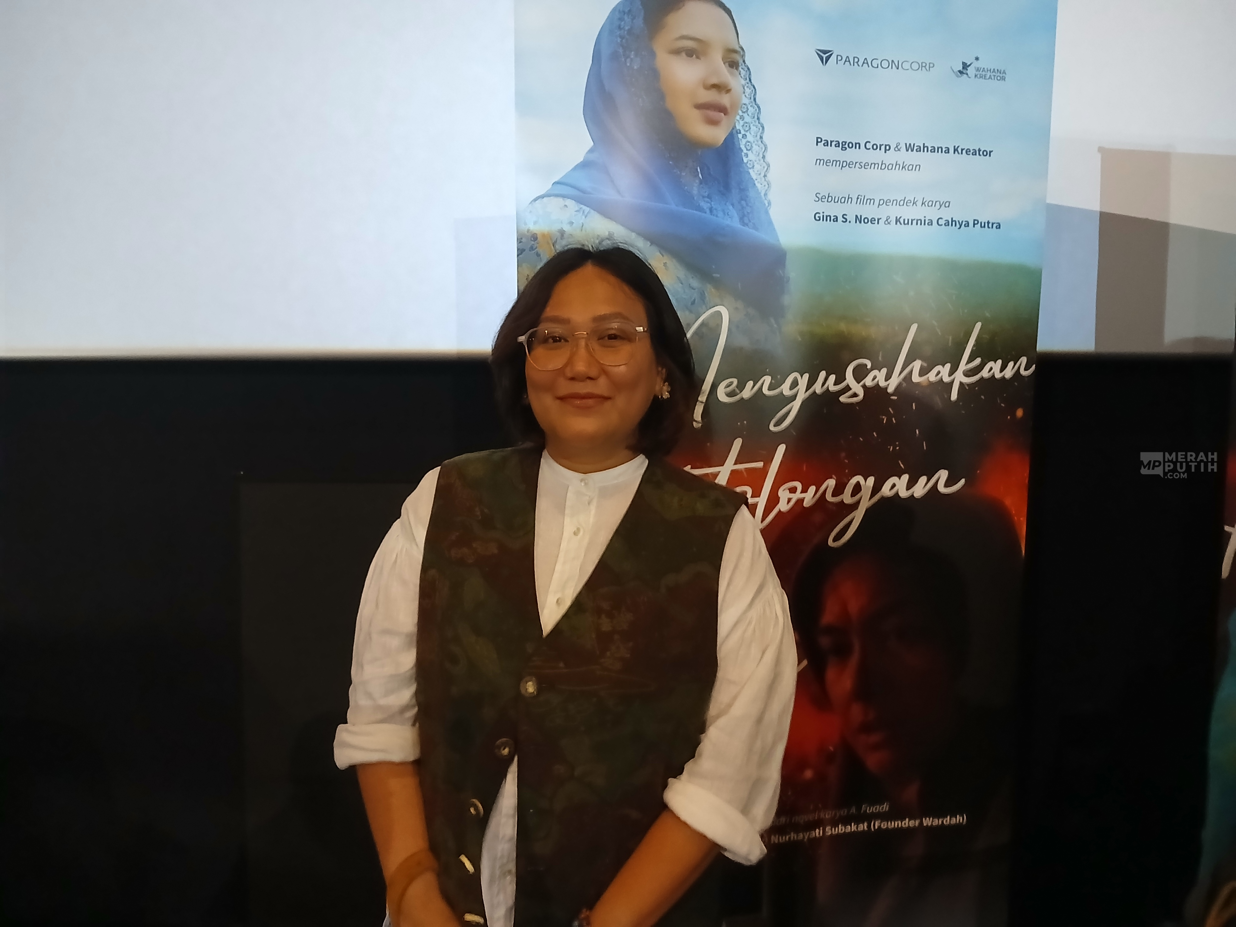 Gina S. Noer Garap Film Biopik Nurhayati Subakat, Hadirkan Kisah Inspiratif Lewat 'Mengusahakan Pertolongan Ilahi'