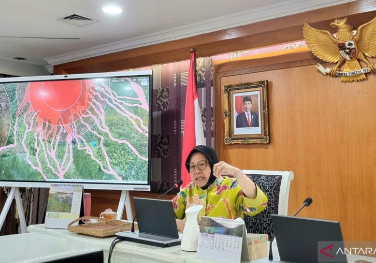 Mensos Risma Petakan Risiko Aliran Lahar Dingin Gunung Marapi