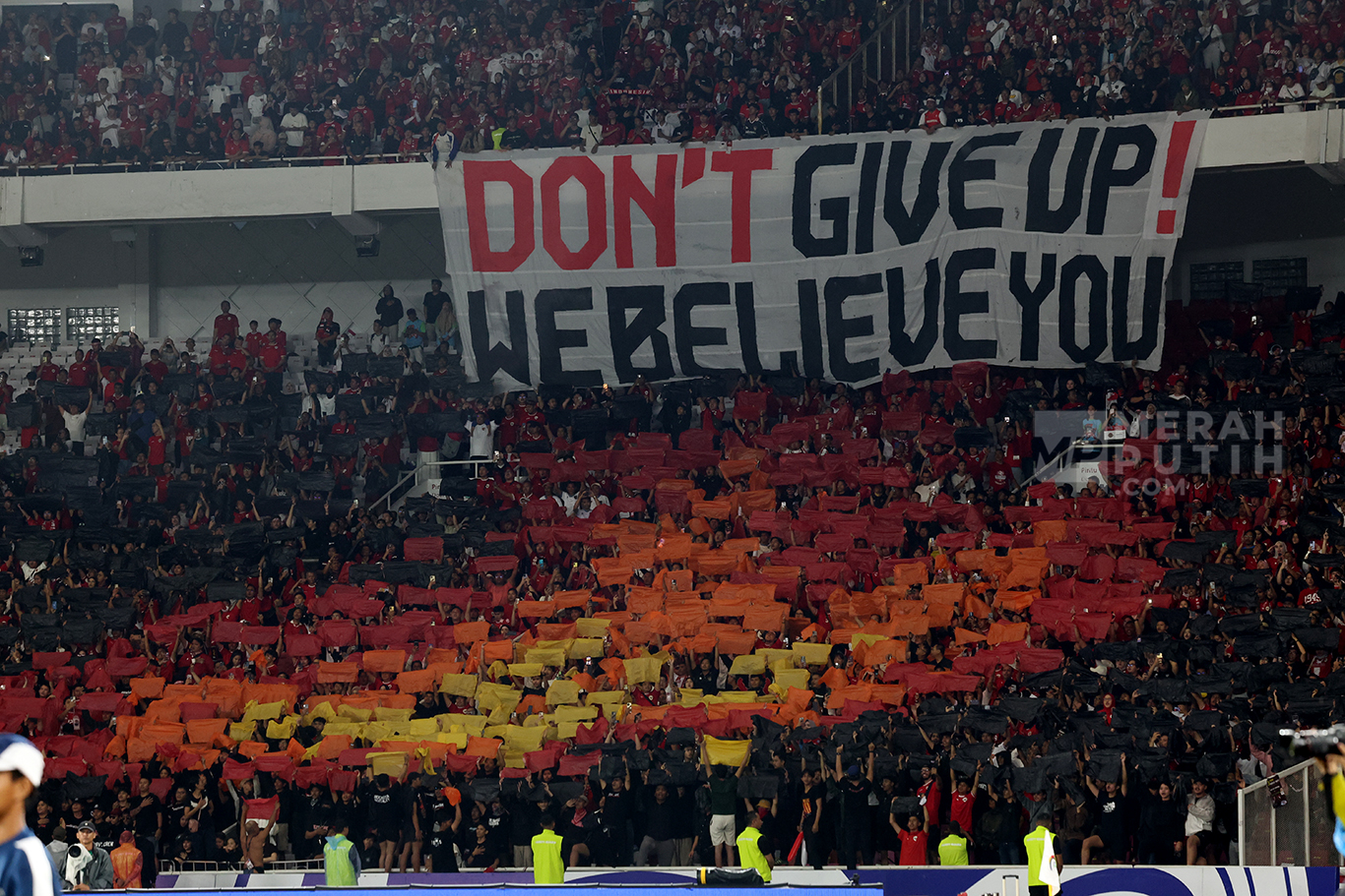 Aksi supporter Timnas Indonesia Dukung Indonesia Lawan Arab Saudi 