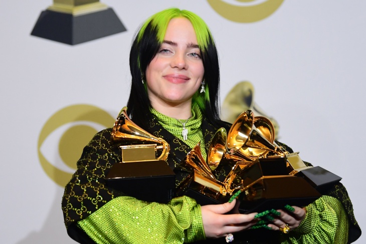 Billie memenangkan lima piala Grammy. (Foto: Cosmopolitan)