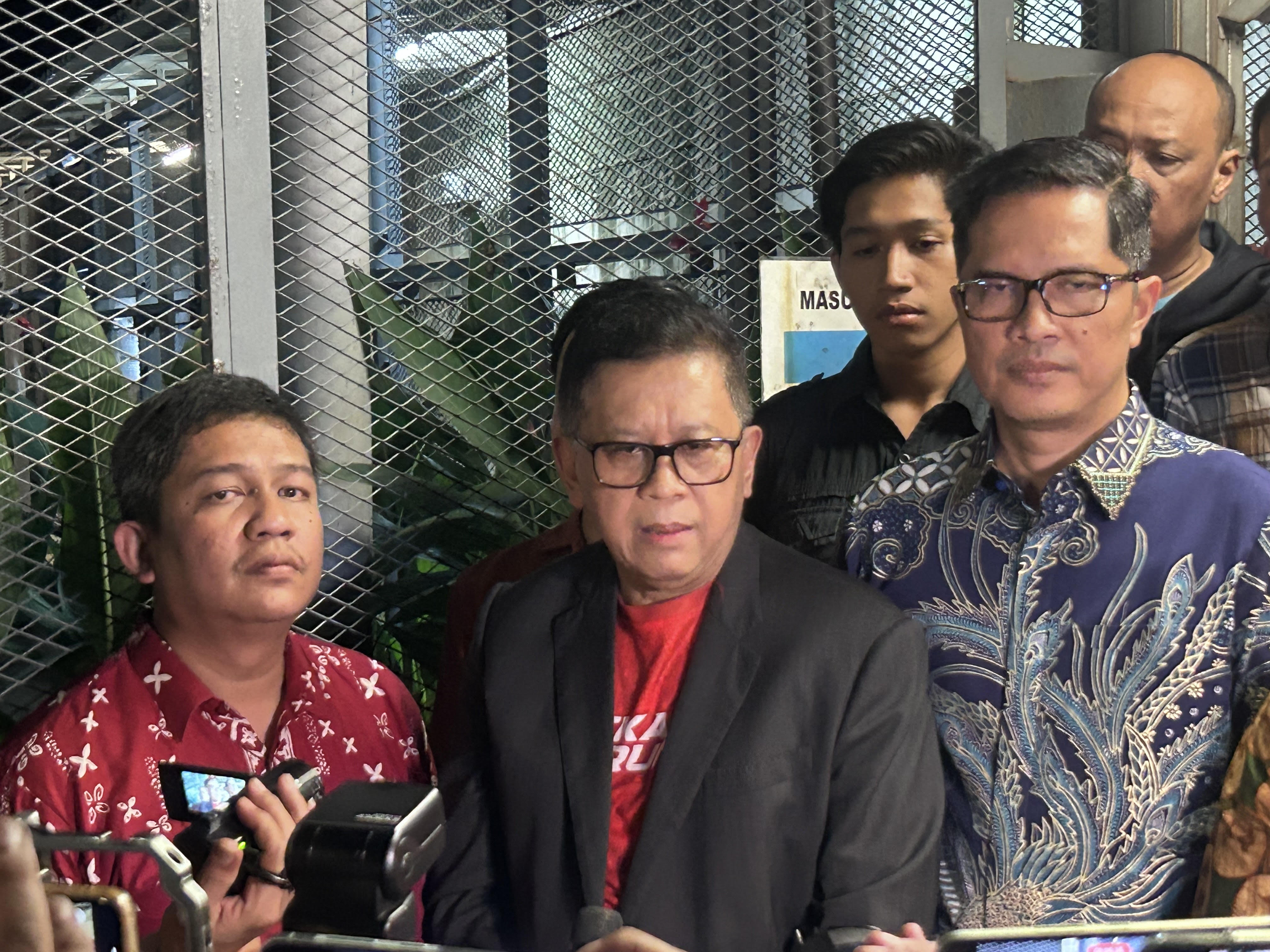 Surat Amnesti Sudah Dipegang, KPK Bebaskan Hasto dari Tahanan
