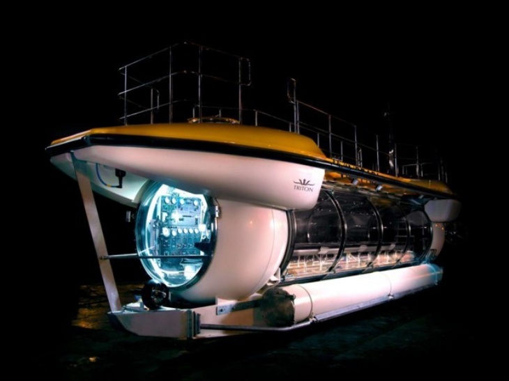 Melihat Keindahan Bawah Laut dengan Kapal Selam Transparan di Vietnam