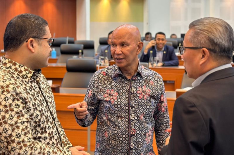 Jika Dukung Program Efisiensi Presiden, Menteri Didesak Hentikan Rekrut Staf Khusus