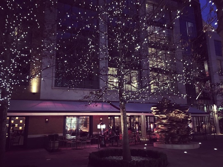 Pemandangan jalan di Ham Yard Hotel, London. (Foto: instagram.com/lilalo_k)
