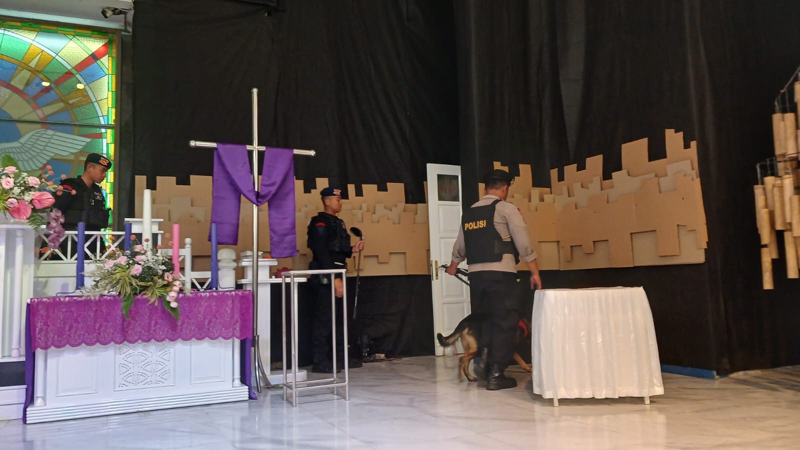 Polresta Surakarta Kerahkan Tim Patroli Amankan Ibadah Natal