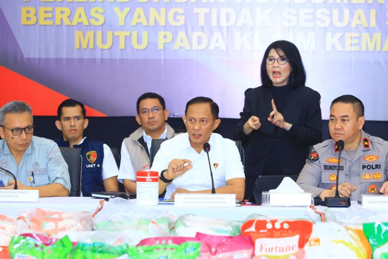 Presiden Prabowo Perintahkan Kapolri dan Jaksa Agus Usut Tuntas Pengusaha Oplos Beras