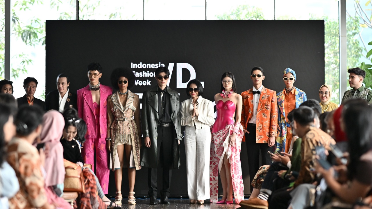 Indonesia Fashion Week Bawa 'Ronakultura' Sebagai Identitas Perhelatan Tahun Ini