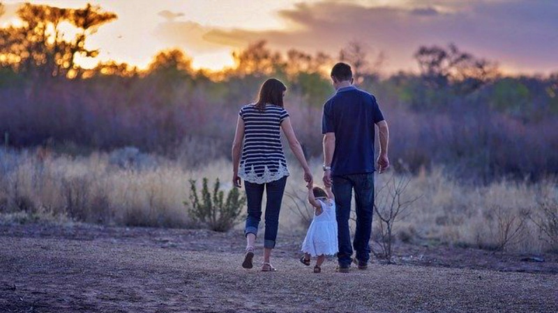 Siapkan 4 Hal Ini Biar Jalan-Jalan Bareng Si Kecil Enggak Repot