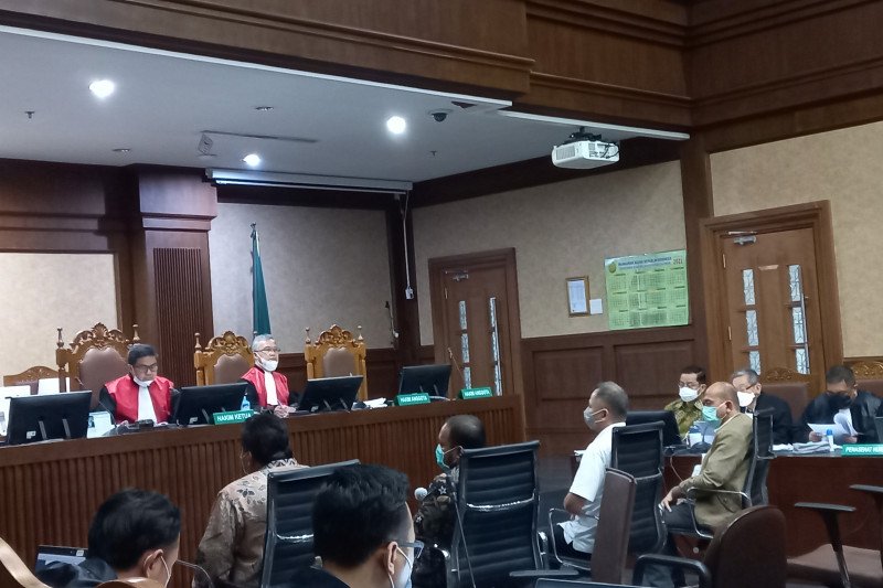 JPU KPK menghadirkan 4 orang saksi untuk terdakwa mantan Menteri Sosial Juliari Batubara di pengadilan Tindak Pidana Korupsi (Tipikor) Jakarta, Senin (14/6) (Desca Lidya Natalia)