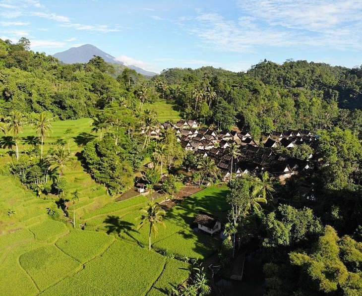 Kampung Naga. (Foto: instagram.com/sanaga.school)