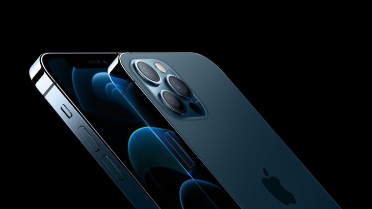 Biru Menjadi Warna Spesial Andalan iPhone 12