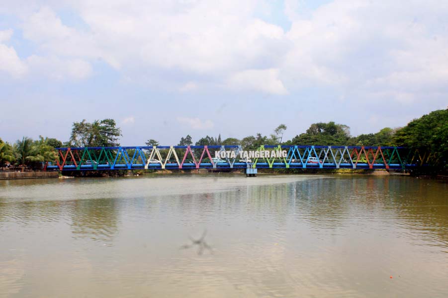 Panorama indahnya Kali Cisadane Kota Tangerang. (MP/Widi Hatmoko)