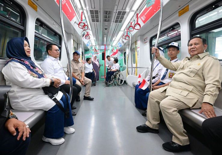 Warga Sambut LRT Kelapa Gading - Manggarai, Banyak Manfaat Yang Bakal Didapat