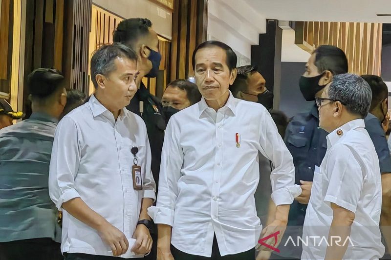 Bertemu Ganjar Pranowo, Jokowi Enggan Terbuka saat Ditanya Soal Politik