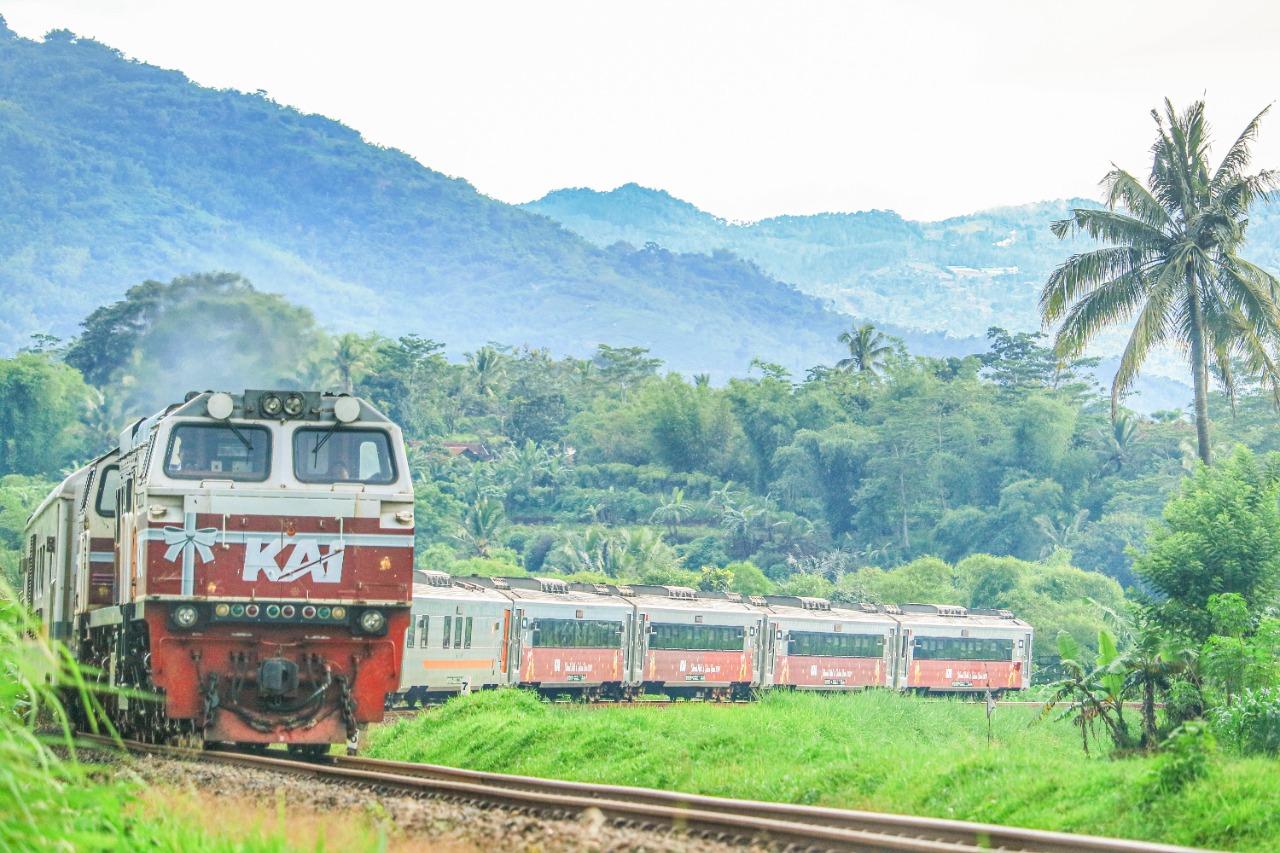 KAI Siapkan 5,5 Juta Tiket di Libur Nataru, naik 202 Persen dari Tahun Lalu