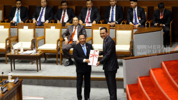 Rapat Paripurna DPR Sahkan RUU DKJ Menjadi Undang-undang
