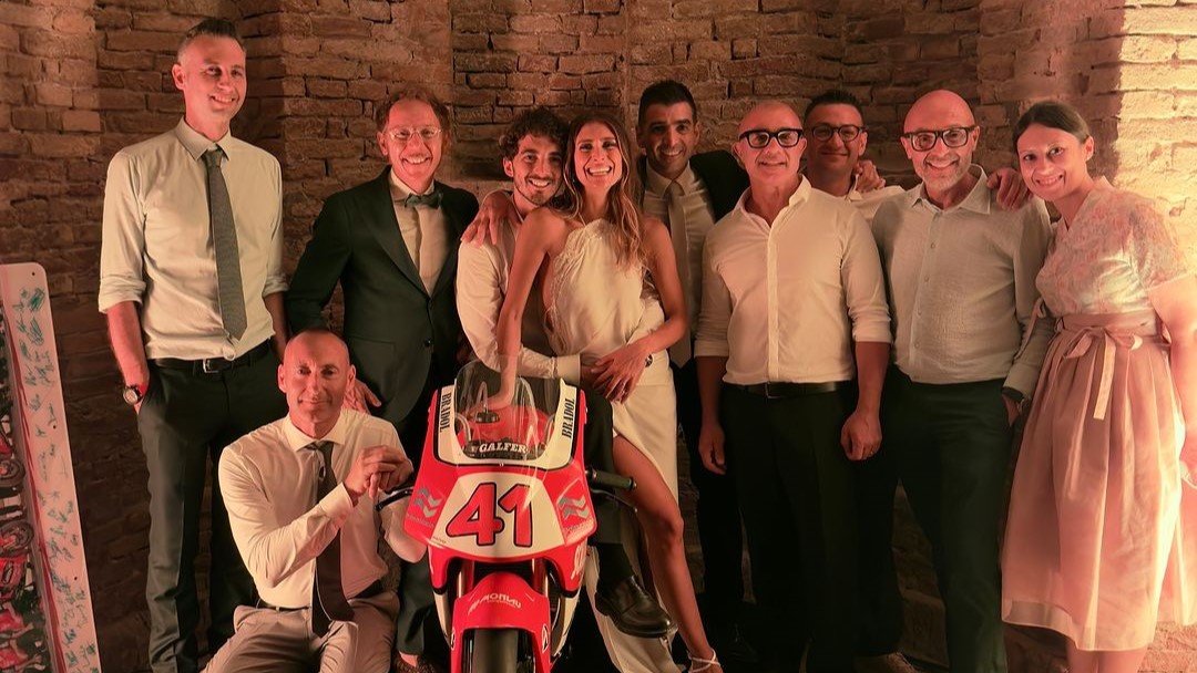 Pecco Bagnaia Dapat Motor Balap Antik sebagai Hadiah Pernikahan