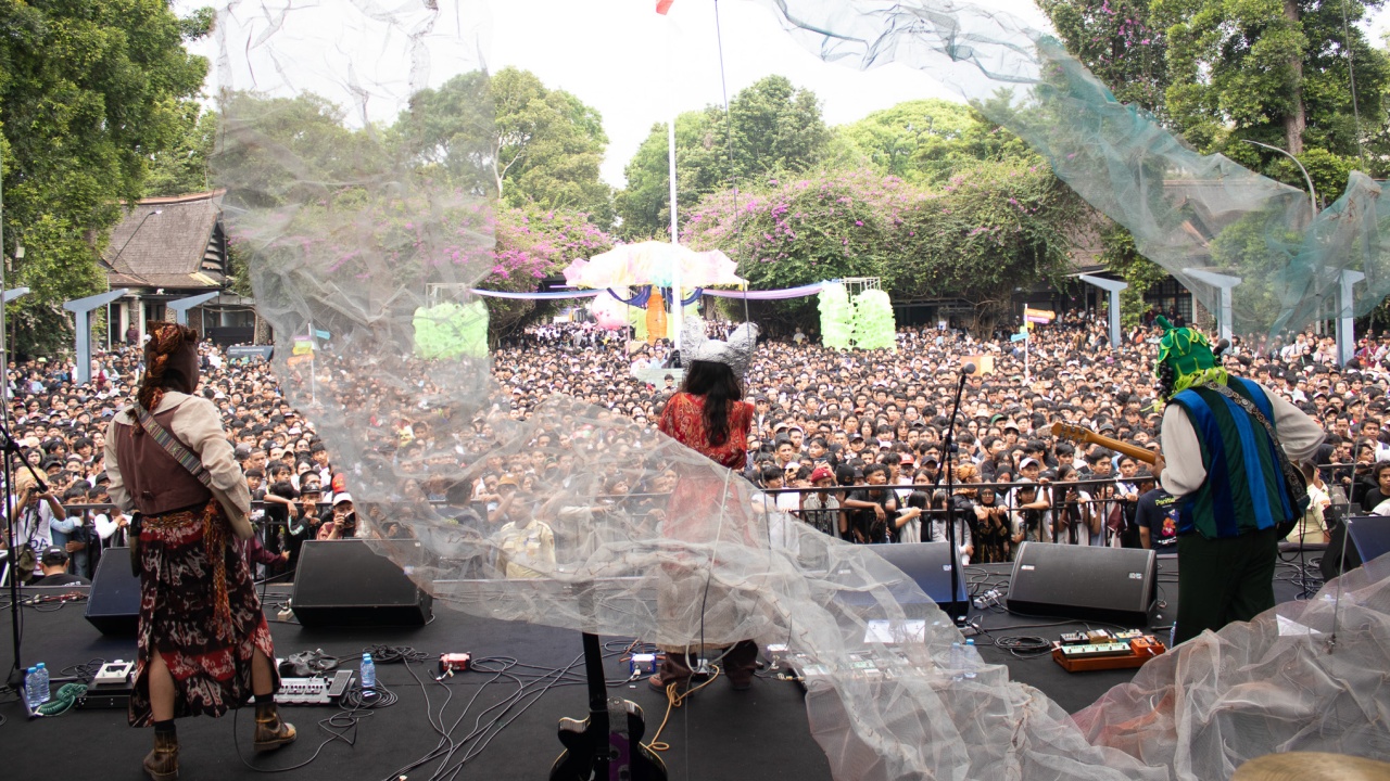 Lakon 'Tanggeria': BATDD x Dongker Satukan Musik, Teater, dan Imajinasi