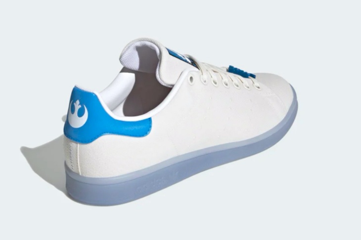 Warna biru terinspirasi dari warna lightsaber Luke Skywalker. (Foto Hypebeast)