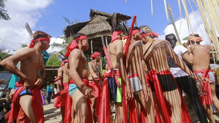 Suka Dayak Bidayuh dalam Upacara Nyobeng Sebujit. (Instagram/@ ariez_photos)