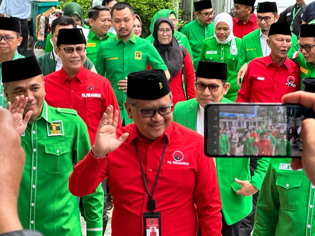 Hasto Tanggapi SBY soal Chaos Politik: Pemimpin Tidak Menakut-nakuti Rakyat