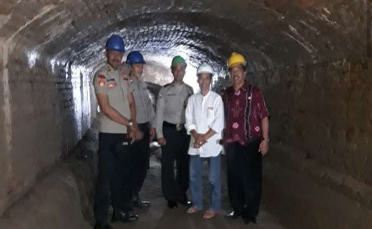 Bunker Klaten merupakan pembuangan dari Pabrik Gula Cokro yang diduga dibangun pada tahun 1800