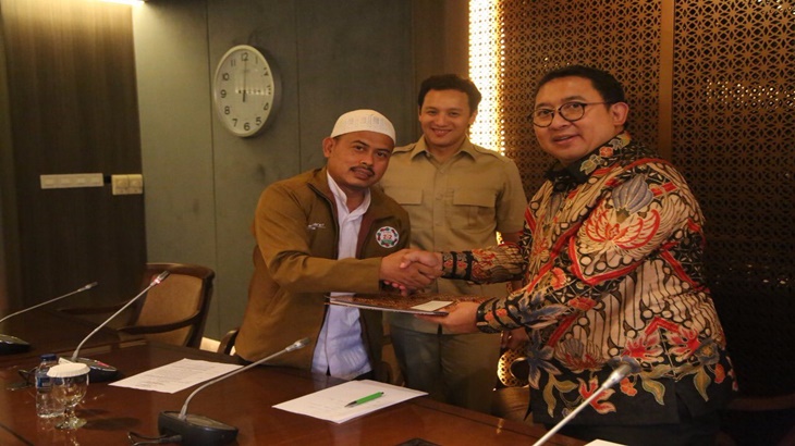 Fadli Zon saat menerima para alumni 212
