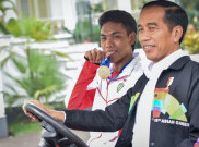 Tinjau Korban Gempa di Lombok Utara, Presiden Jokowi Kunjungi Rumah Zohri