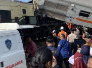 KAI Minta Maaf Atas Tabrakan Kereta di Bandung, 4 Ambulans Evakuasi Korban ke RS