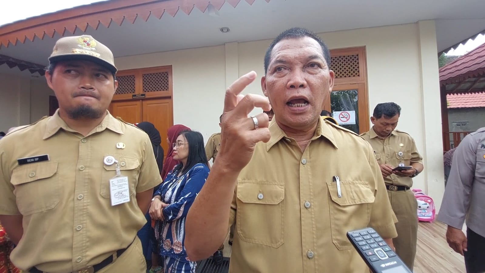 Nama Aplikasi SIMONTOK Menjurus ke Pornografi, Pemkot Solo Bakal Koreksi -  MerahPutih