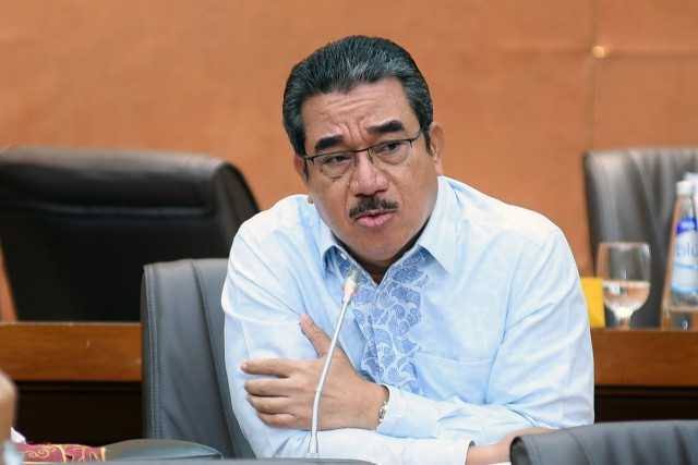 Profil Hendrik Lewerissa, Pengacara yang Jadi Gubernur Maluku