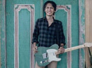 Eross Sheila On 7 Lelang Gitar Pribadi untuk Sumbang Palestina