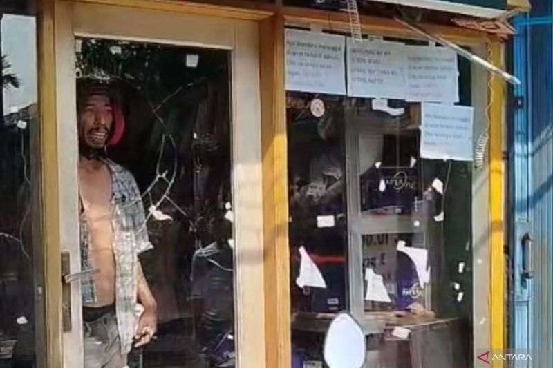 Diduga Stres, Pria Tiba-Tiba Ngamuk di Ruko Sandera 2 Anak Hebohkan Pasar Rebo