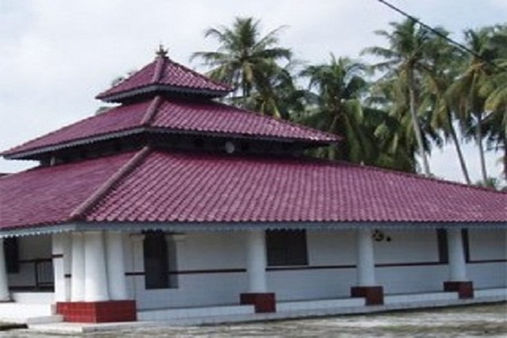 Masjid Agung Carita. (Foto: dibudpar.bantenprov.go.id)