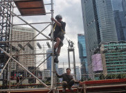 Persiapan Jelang Perayaan Malam Pergantian Tahun Baru 2026 di Bundaran HI Jakarta