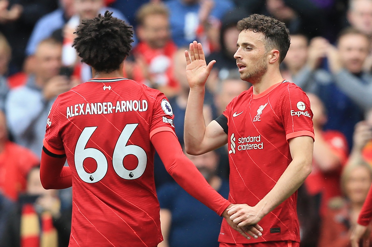 Jota dan Mane Bawa Liverpool Ungguli Burnley