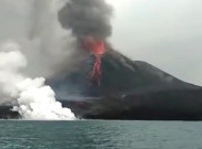 Gunung Anak Krakatau Masih Berstatus Waspada