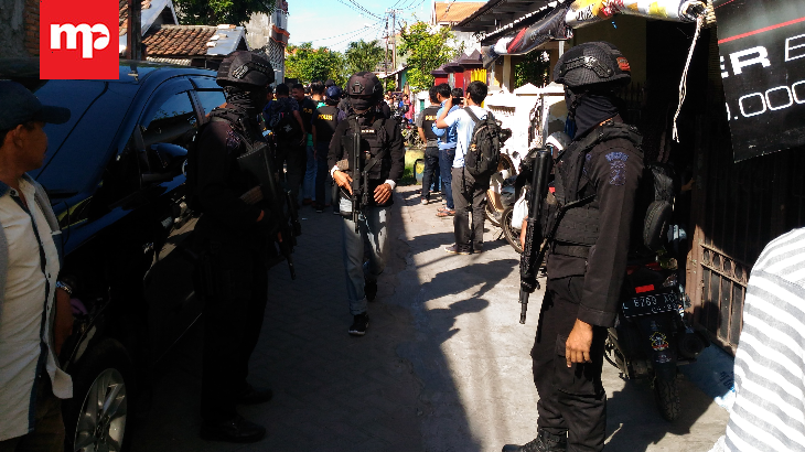 Densus 88 Tangkap Suami Istri Terduga Teroris