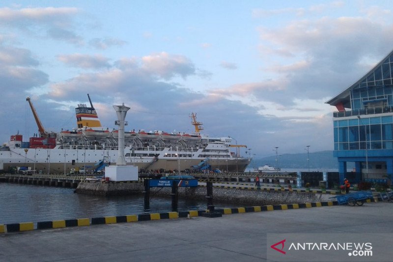 Kapal Pelni KM Bukit Raya Dijadikan Tempat Isolasi Pasien COVID-19 di Medan