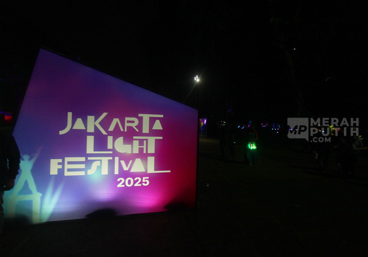 Jakarta Light Festival 2025 Resmi Dibuka, Bundaran HI Bermandikan Cahaya