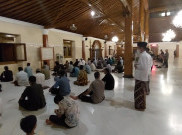 Masjid Agung Keraton Surakarta Awali Salat Tarawih Sabtu Malam