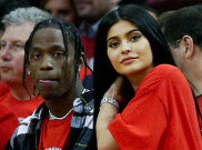Wow! Kylie Jenner Dapat Hadiah Lahiran Seharga Rp 19 Miliar