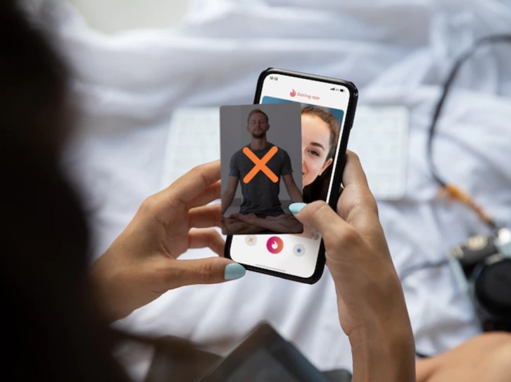 Tinder Terus Fokus pada Keselamatan Perempuan